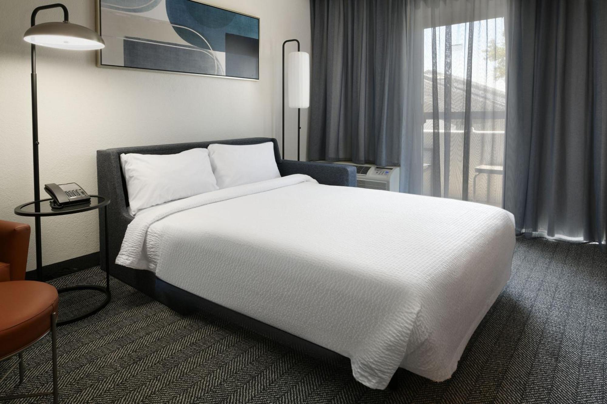 Courtyard Dallas Las Colinas Irving Exterior foto